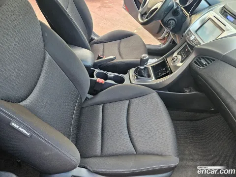 Hyundai Elantra (Avante)
