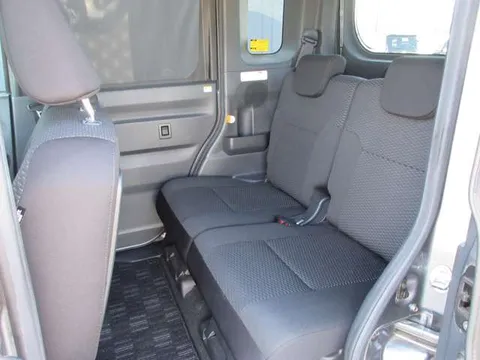 Toyota Pixis Mega