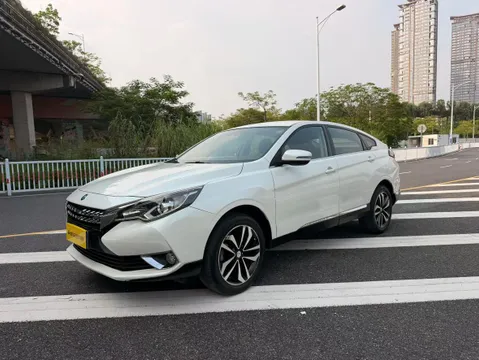 Venucia T90