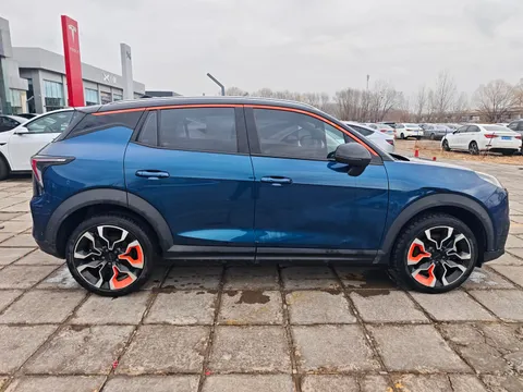 Lynk & Co Lynk & Co 06