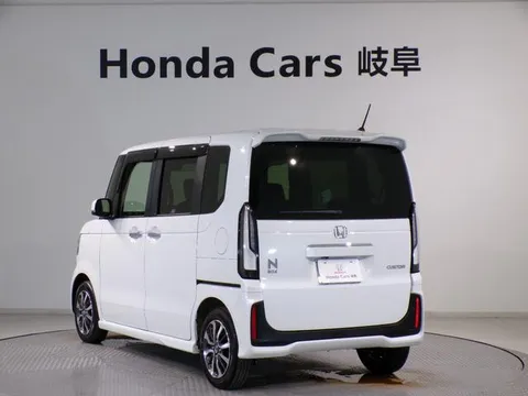 Honda N-BOX Custom