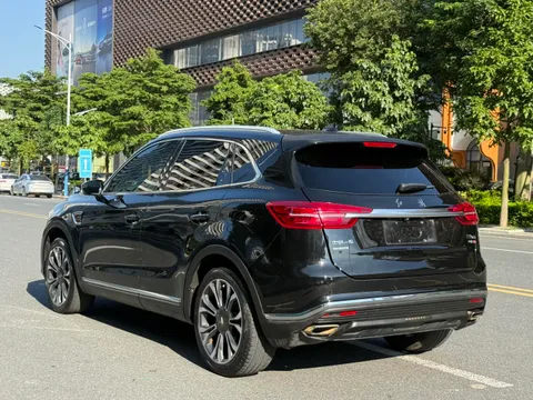 Hongqi HS5