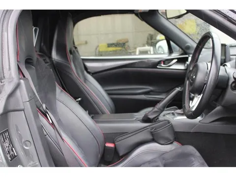 Mazda MX-5 (Roadster)