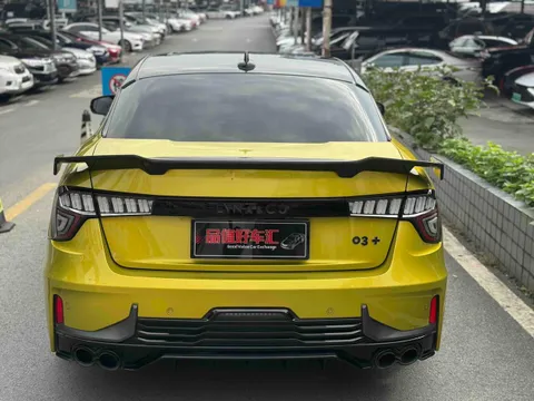 Lynk & Co 03