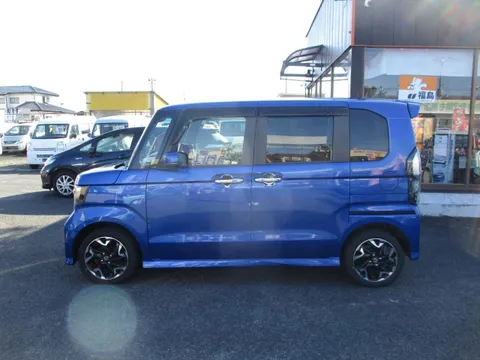 Honda N-BOX Custom