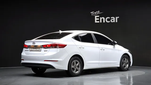 Hyundai Elantra (Avante)