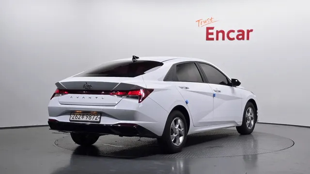 Hyundai Elantra (Avante)