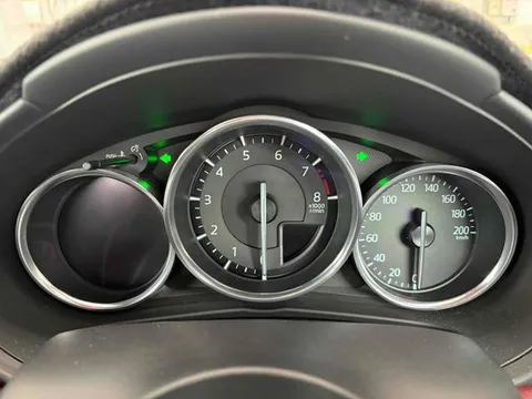 Mazda MX-5 (Roadster)
