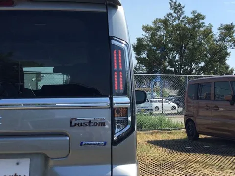 Suzuki Spacia Custom