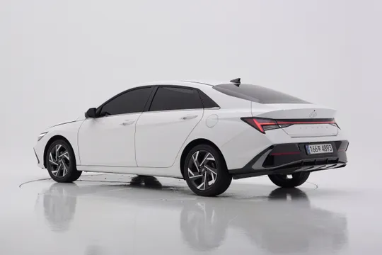 Hyundai Elantra (Avante)