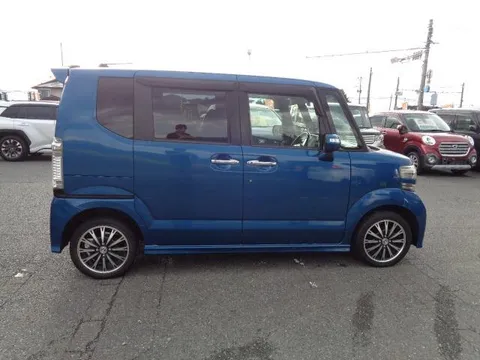 Honda N-BOX Plus Custom