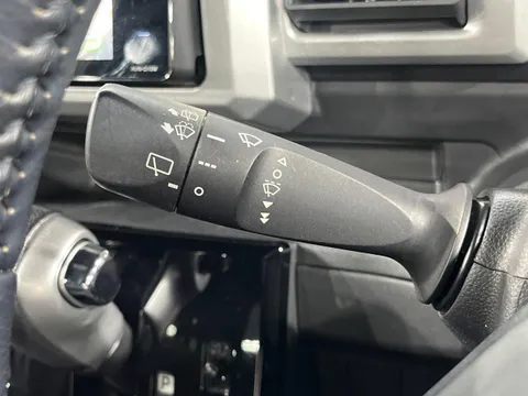 Toyota Pixis Mega