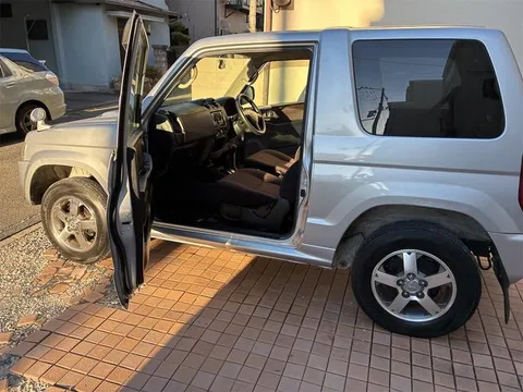 Mitsubishi Pajero Mini