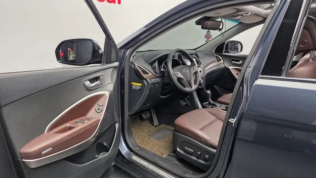 Hyundai Grand Santa Fe (Maxcruz)