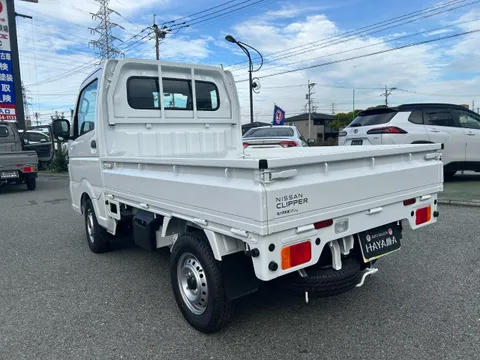 Nissan Clipper Truck
