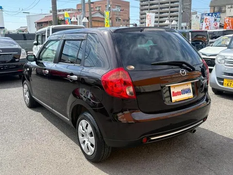 Mazda Verisa