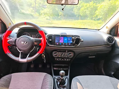 Kia Pegas