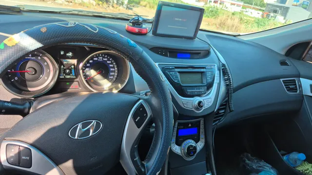 Hyundai Elantra (Avante)