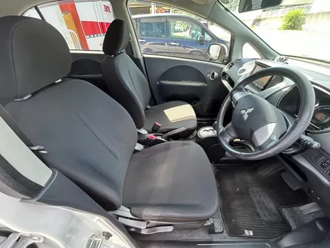 Mitsubishi I