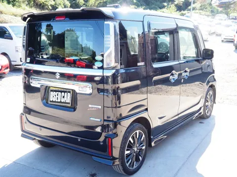 Suzuki Spacia Custom