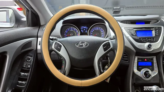 Hyundai Elantra (Avante)