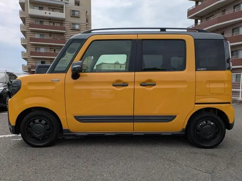 Suzuki Spacia Gear