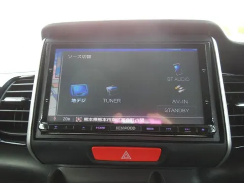 Honda N-BOX Custom