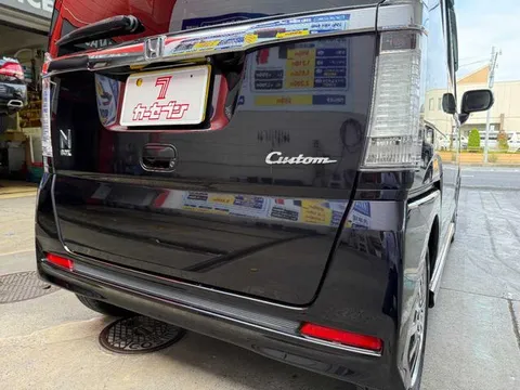 Honda N-BOX Custom