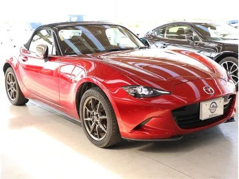 Mazda MX-5 (Roadster)