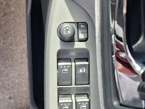 Toyota Pixis Joy