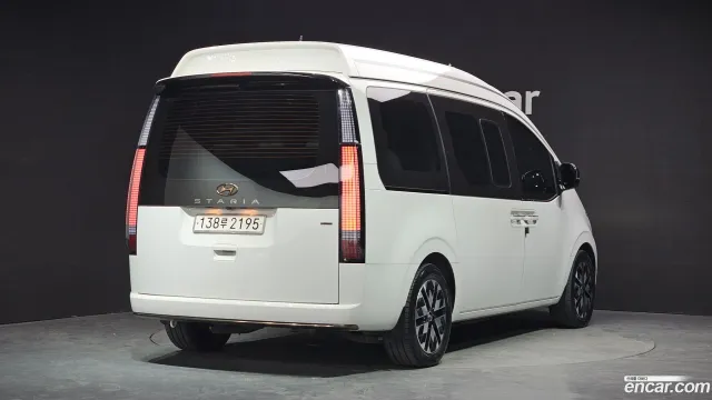 Hyundai Staria