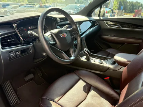 Cadillac XT6