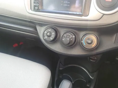Toyota Yaris (Vitz)