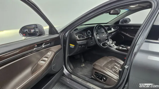 Genesis G90 (EQ900)