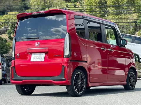Honda N-BOX Custom