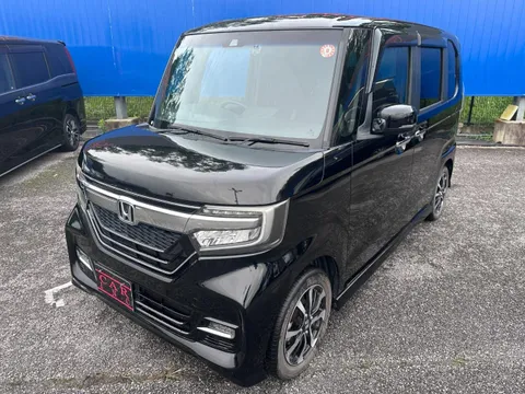 Honda N-BOX Custom