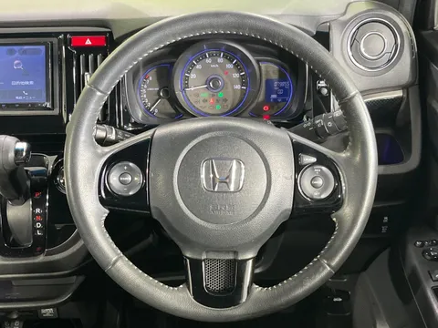 Honda N-WGN Custom