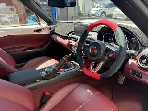 Mazda MX-5 (Roadster)