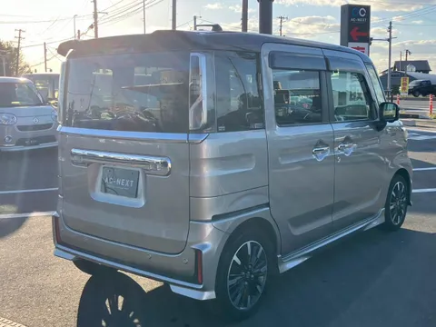 Suzuki Spacia Custom