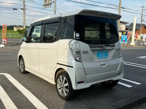 Mitsubishi eK Space Custom