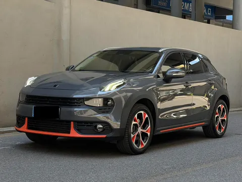 Lynk & Co 02