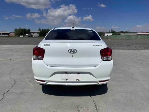 Hyundai Reina