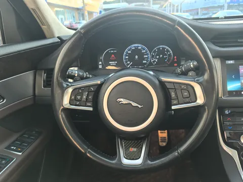 Jaguar XFL