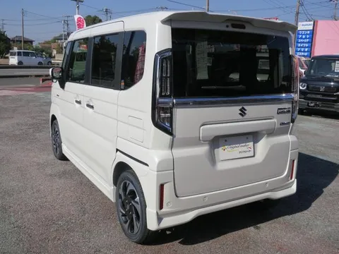 Suzuki Spacia Custom