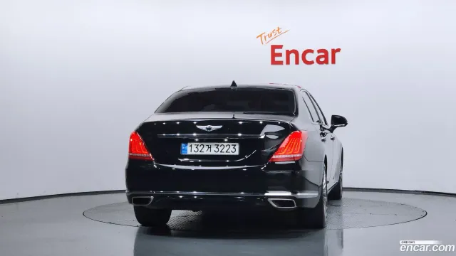 Genesis G90 (EQ900)