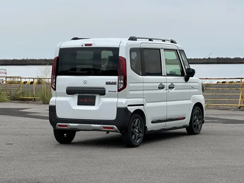 Suzuki Spacia Gear