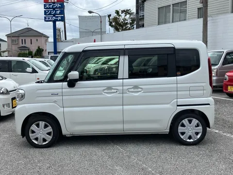 Suzuki Spacia