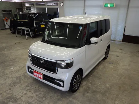 Honda N-BOX Custom