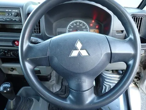 Mitsubishi Minicab Van