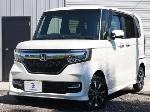 Honda N-BOX Custom